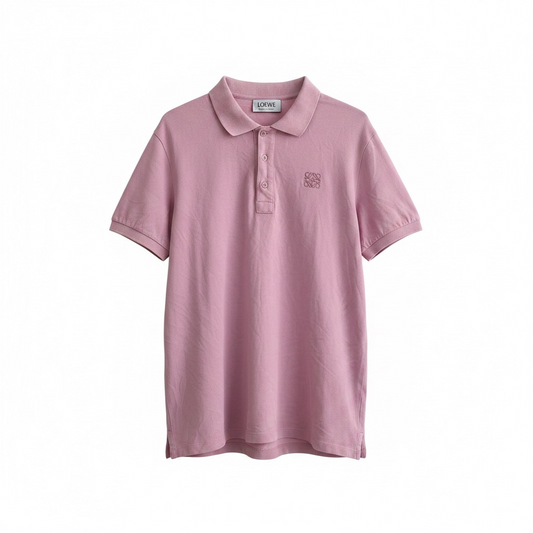 Short sleeve pink shirt.